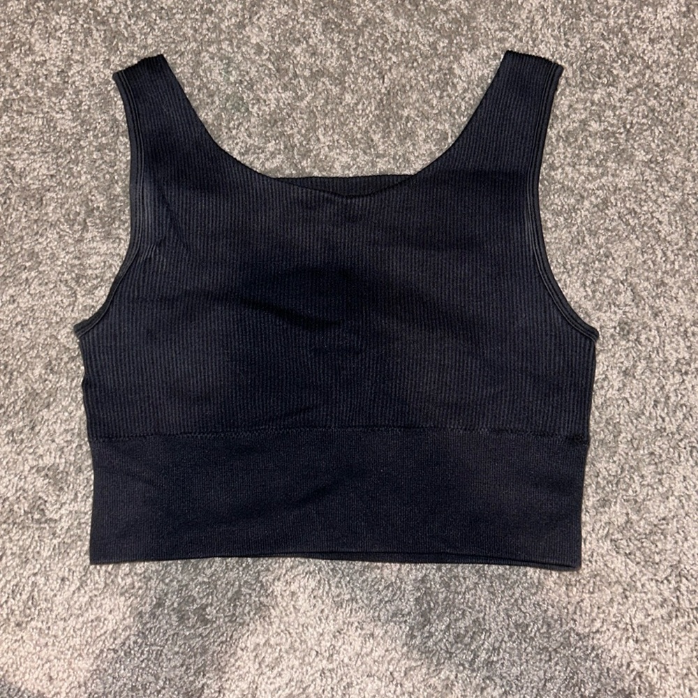 Long sports bra